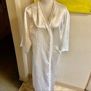 Oscar de la renta white long robe sz large